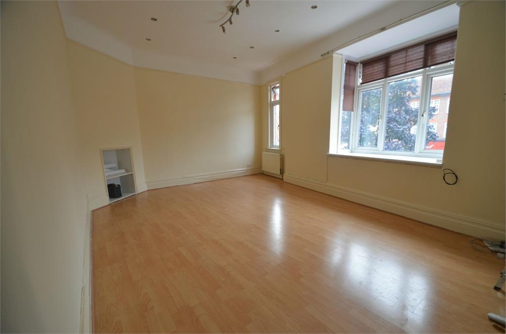 The Broadway, Mill Hill